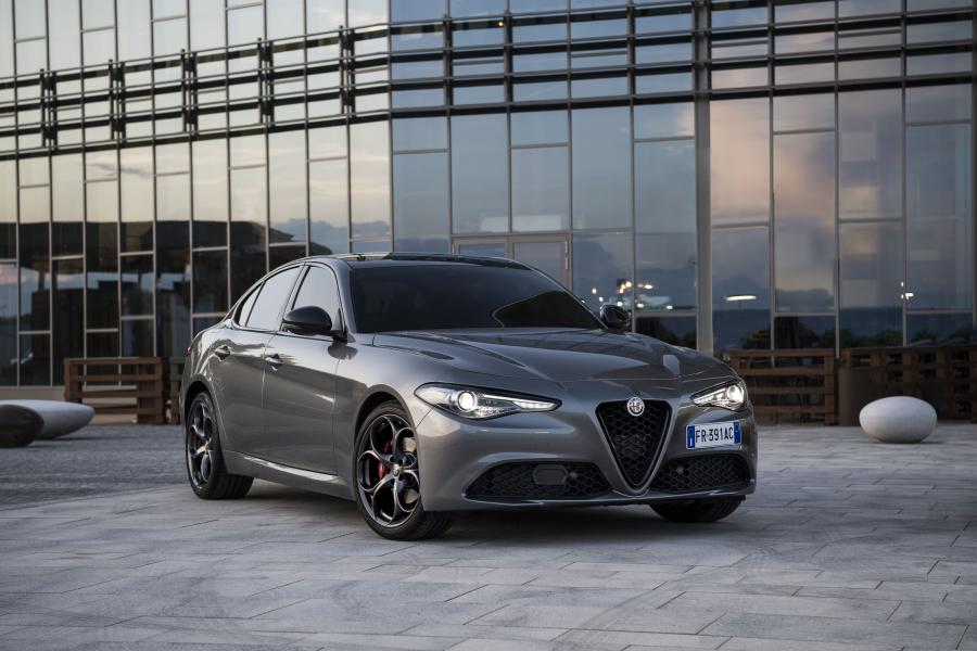  Alfa Romeo Giulia Q2 B-Tech (952) 2018 года  (фото 2 из 13)